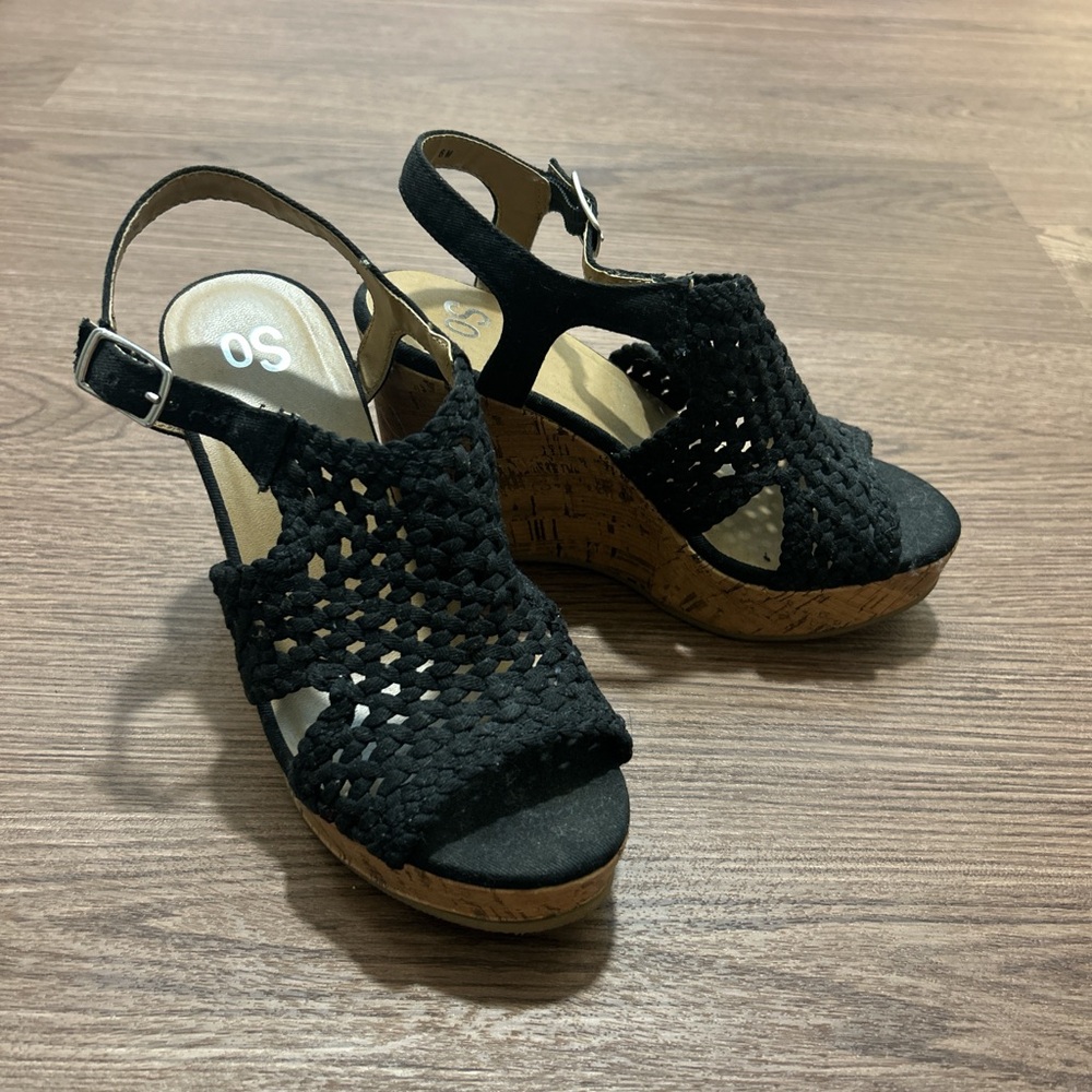 Kohl's Black Wedge Sandals